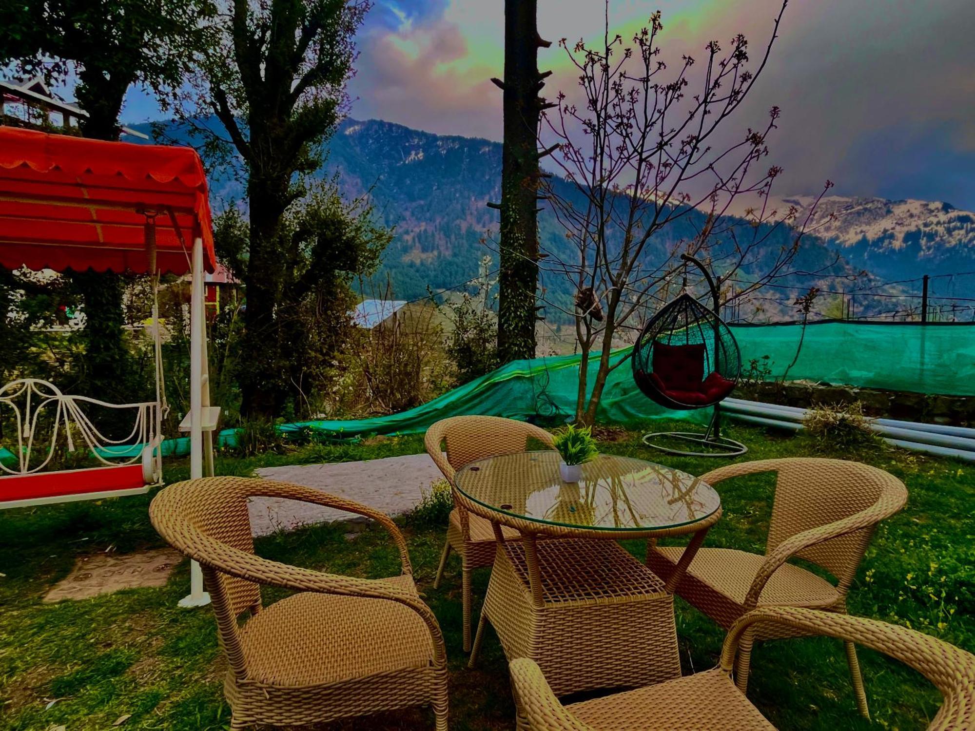 The Manu Emerald # Farmhouse # Top Selling Cottage In Manali # Peaceful Heritage Cozy Stay # Lawn With Bonfire # Most Awarded ภายนอก รูปภาพ