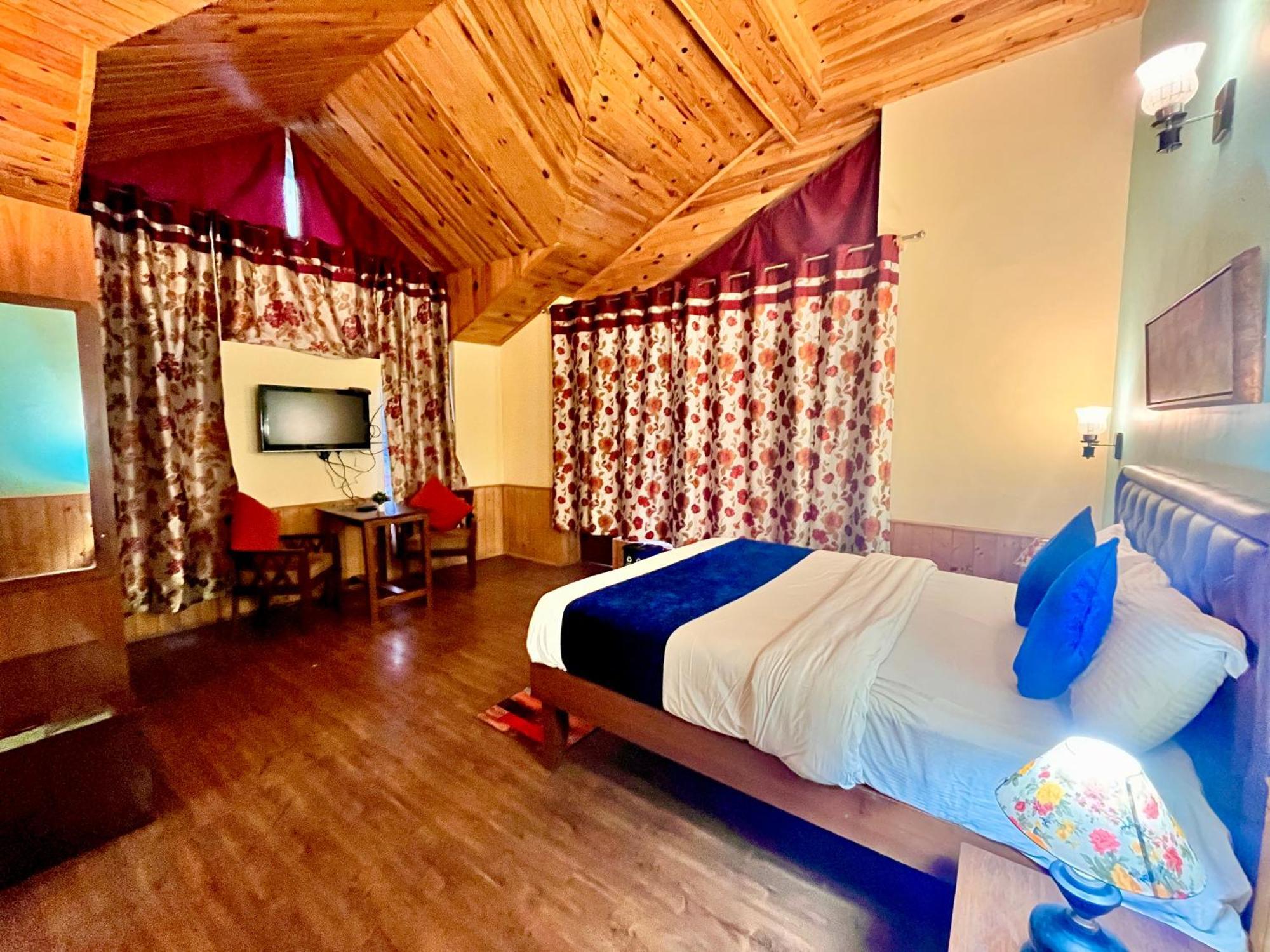 The Manu Emerald # Farmhouse # Top Selling Cottage In Manali # Peaceful Heritage Cozy Stay # Lawn With Bonfire # Most Awarded ภายนอก รูปภาพ