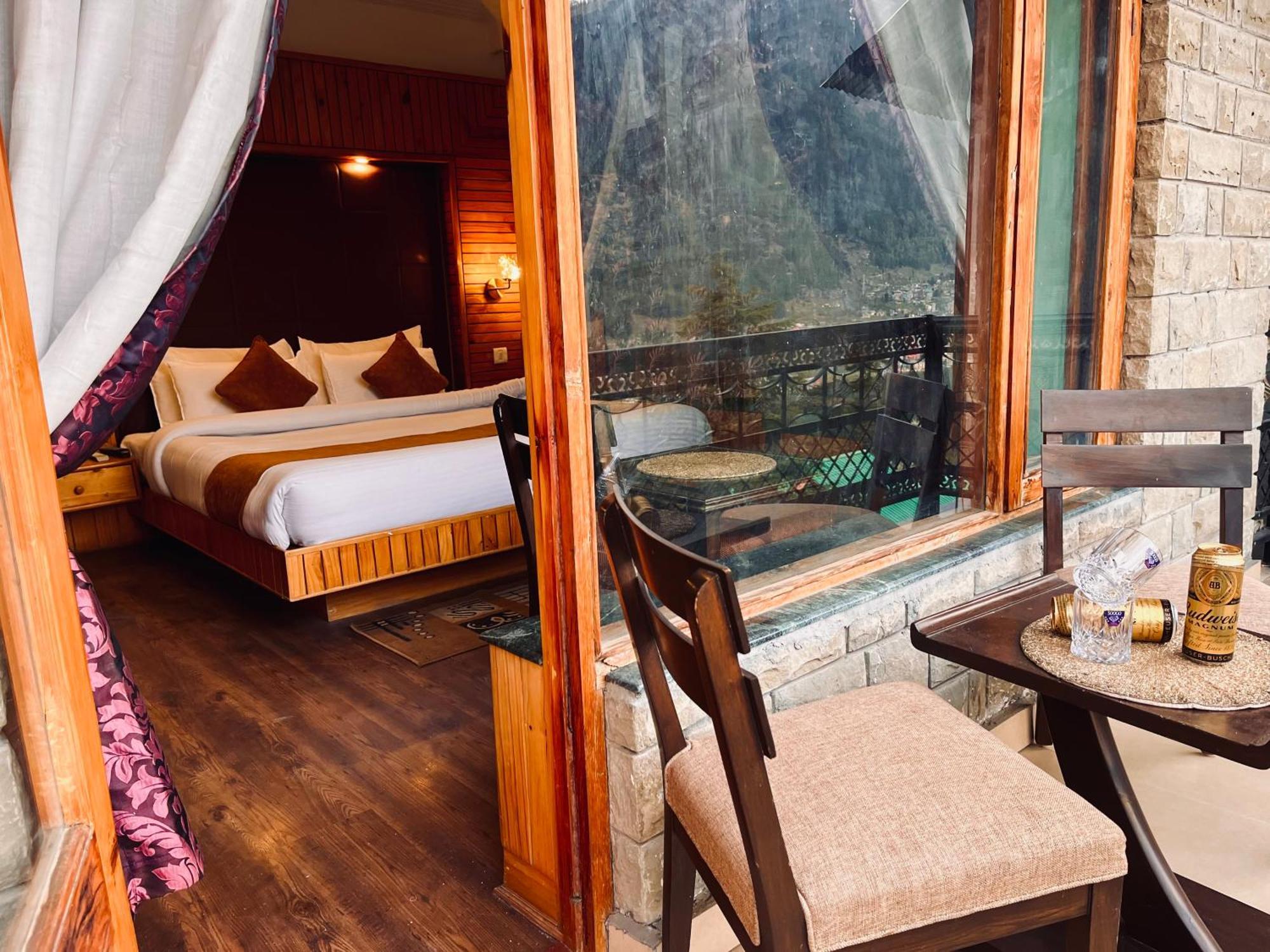 The Manu Emerald # Farmhouse # Top Selling Cottage In Manali # Peaceful Heritage Cozy Stay # Lawn With Bonfire # Most Awarded ภายนอก รูปภาพ
