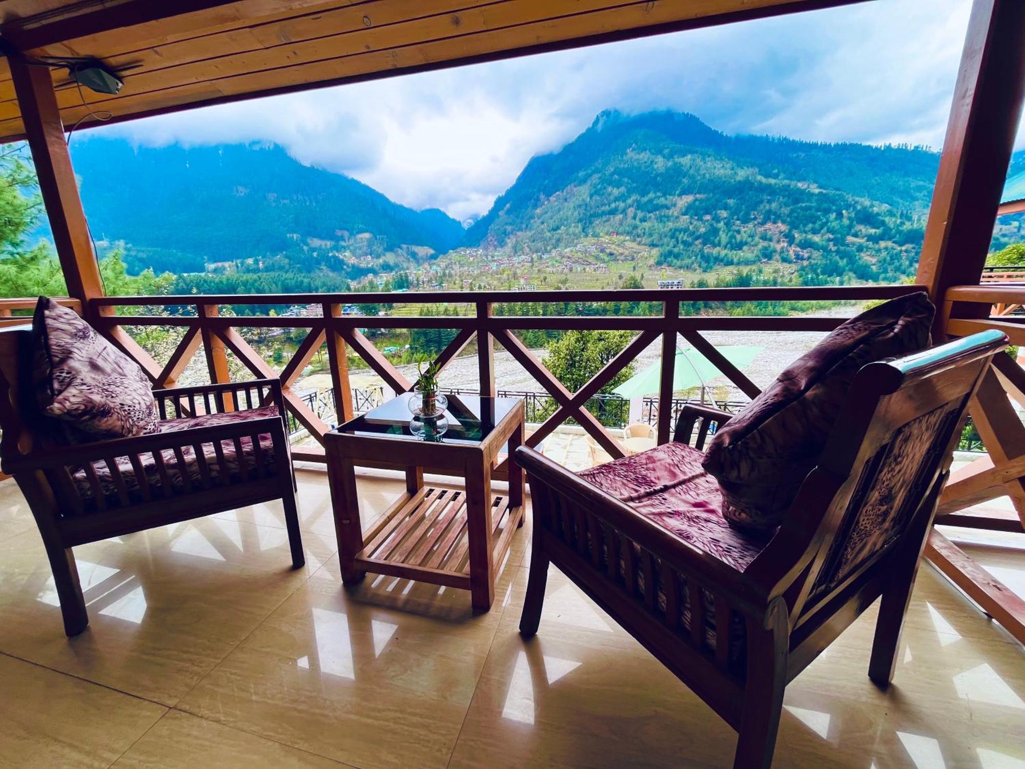 The Manu Emerald # Farmhouse # Top Selling Cottage In Manali # Peaceful Heritage Cozy Stay # Lawn With Bonfire # Most Awarded ภายนอก รูปภาพ