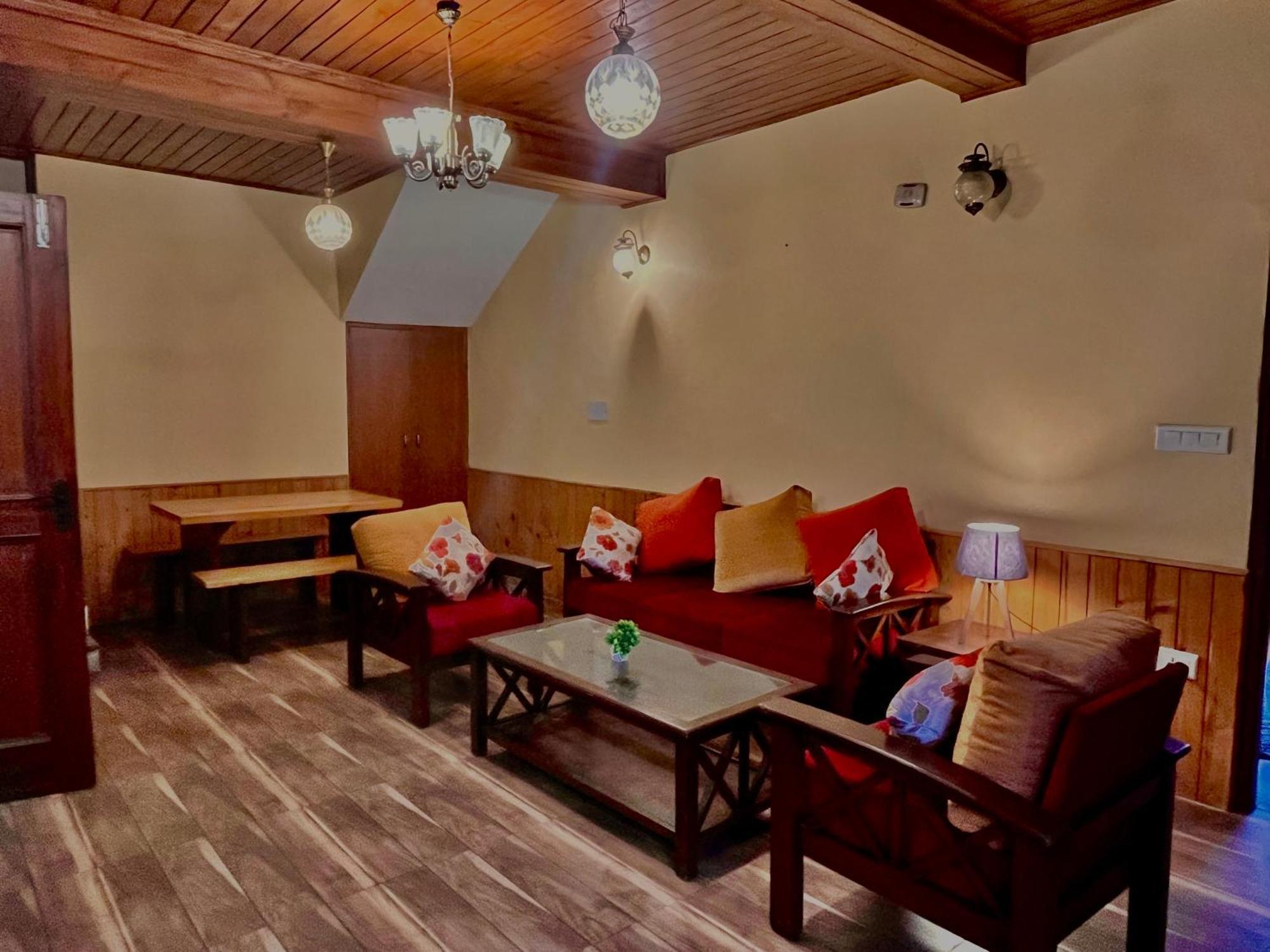 The Manu Emerald # Farmhouse # Top Selling Cottage In Manali # Peaceful Heritage Cozy Stay # Lawn With Bonfire # Most Awarded ภายนอก รูปภาพ