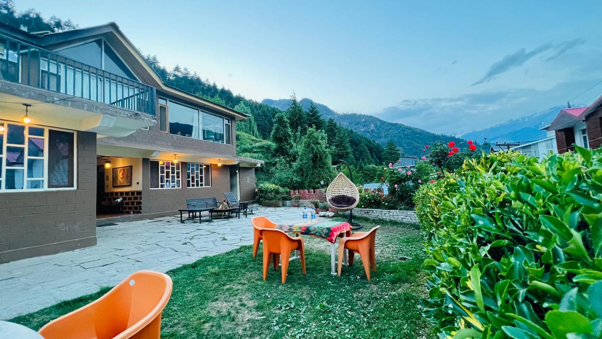 The Manu Emerald # Farmhouse # Top Selling Cottage In Manali # Peaceful Heritage Cozy Stay # Lawn With Bonfire # Most Awarded ภายนอก รูปภาพ